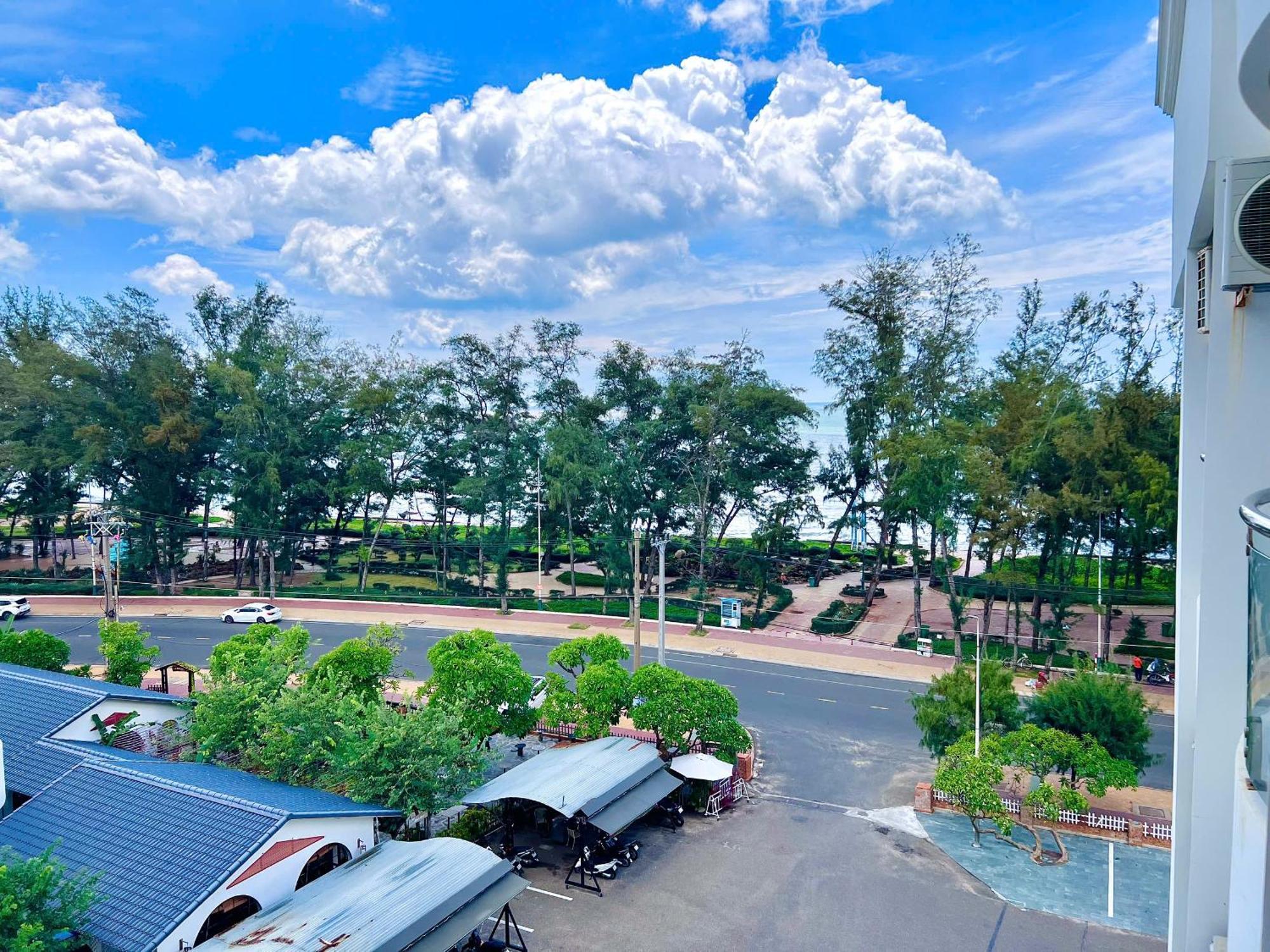 Khach San Binh Minh Otel Phan Thiet Dış mekan fotoğraf